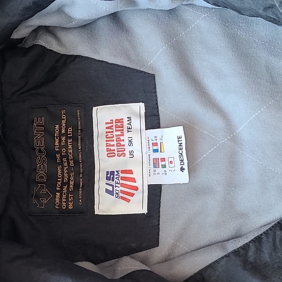 Descente Ski Suit Small - Picture 3 of 9